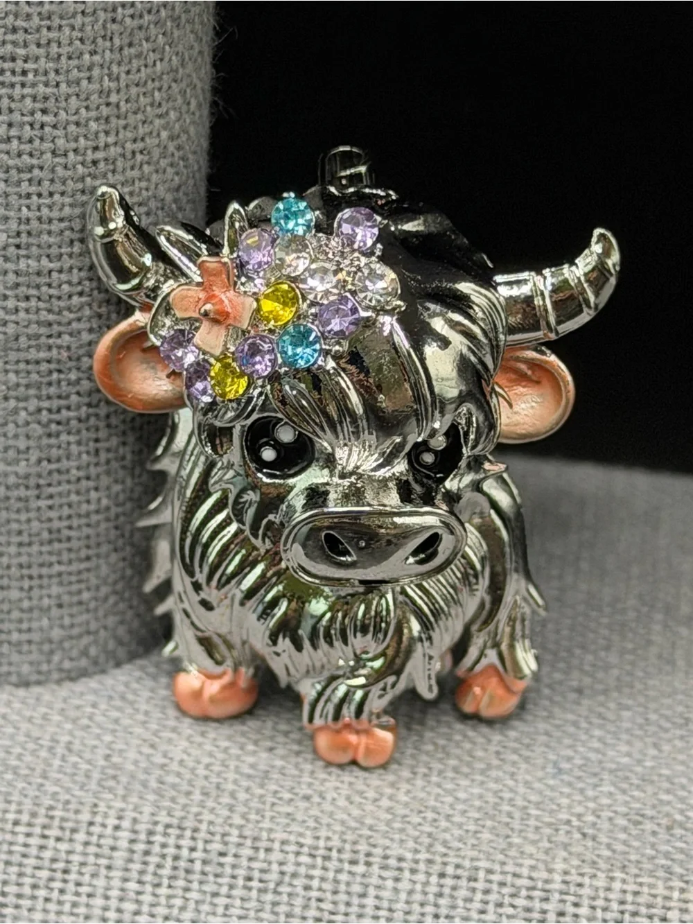 Highland Cow Brooch w/Rhinestone Florals
